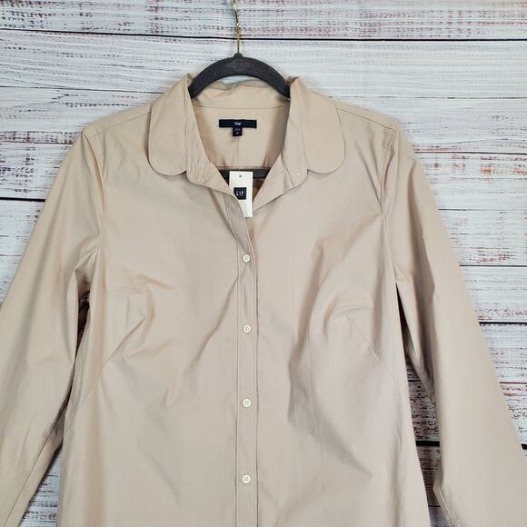 GAP Women's Beige Button Down Shirt - Picture 3 of 9